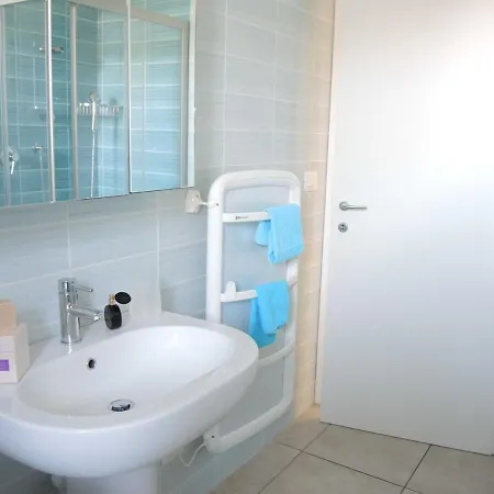 Comfortable Flat In A With Swimming Pool *