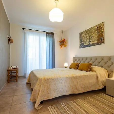 Comfortable Flat In A With Swimming Pool
