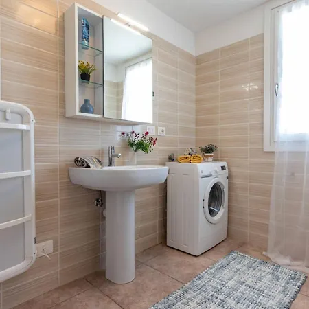 Comfortable Flat In A With Swimming Pool Apartment *
